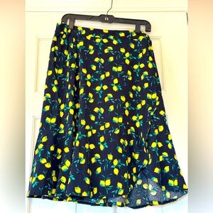 Banana Republic Black and Yellow Asymmetrical A-Line Midi Skirt Casual